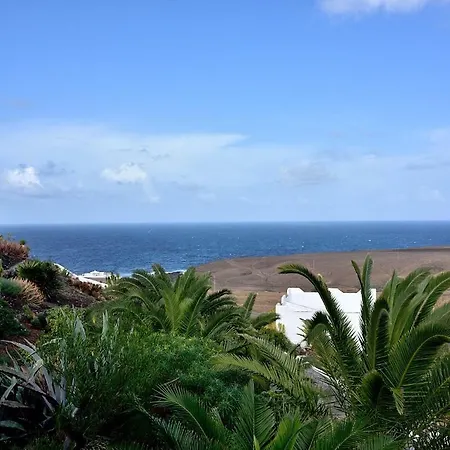 Apartment West Coast Seaview Apartment, Swimming Pool *